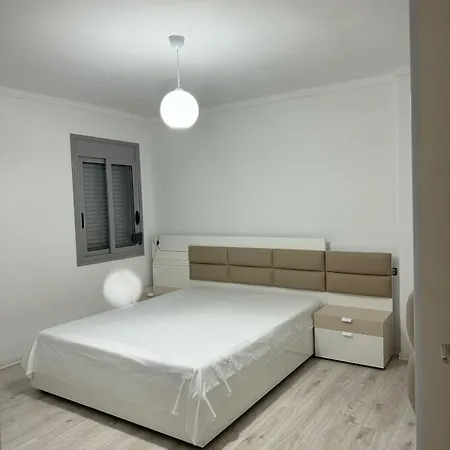 Cozy Near The Center Of Lejlighed *
